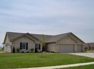 9643 Augusta Ln, Piqua, OH 45356