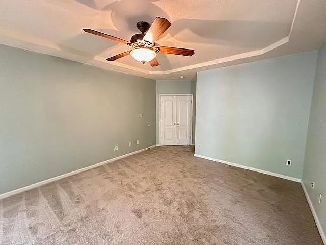 2565 Kentucky Derby Dr — Photo 26