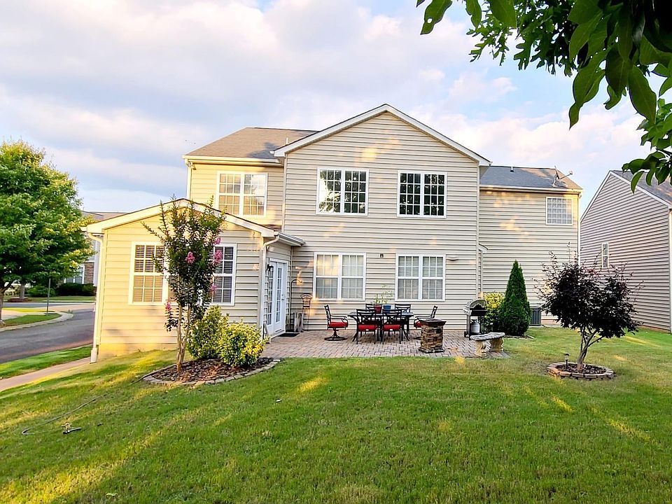 2nd image of 14707 Lyon Hill Ln