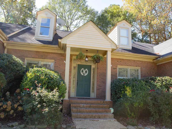709 Stonewall Dr, Birmingham, AL 35210