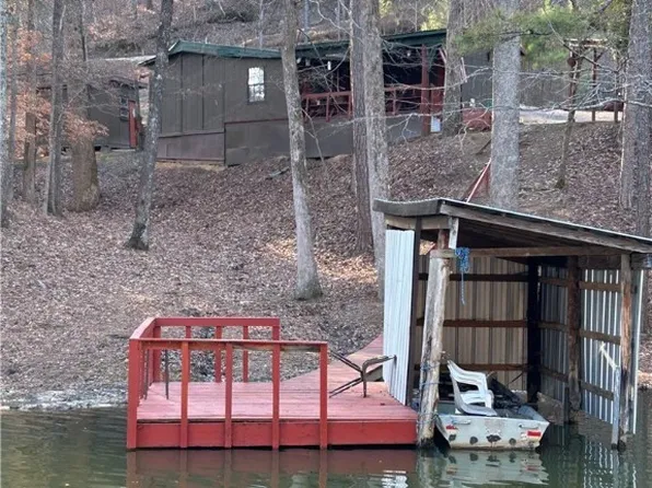 634 Harkins Lake Rd, Fayette, AL 35555