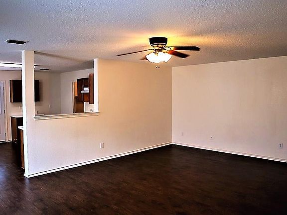 3rd image of 16521 Jasmine Springs Dr