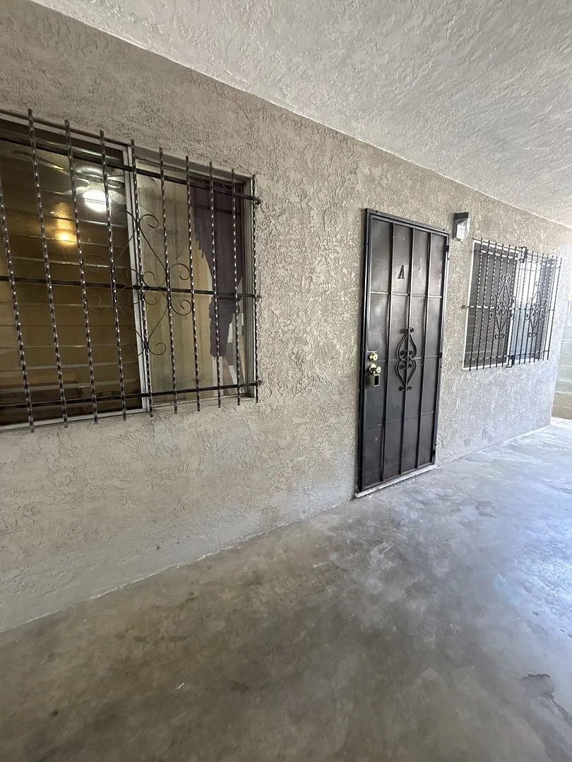 6118 Prospect Ave. — Photo 1