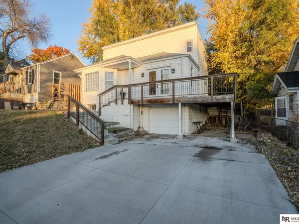 3339 N 53rd St, Omaha, NE 68104