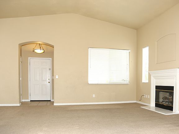 2nd image of 935 W Menusa Ct