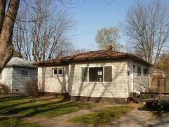 4452 E 20th Ct photo 1