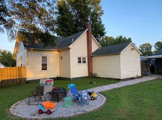 303 S 5th St, Coulterville, IL 62237