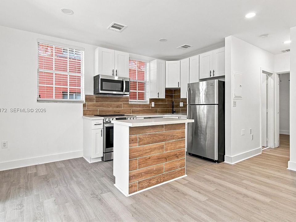 1st image of 536 NE 62nd St APT 1