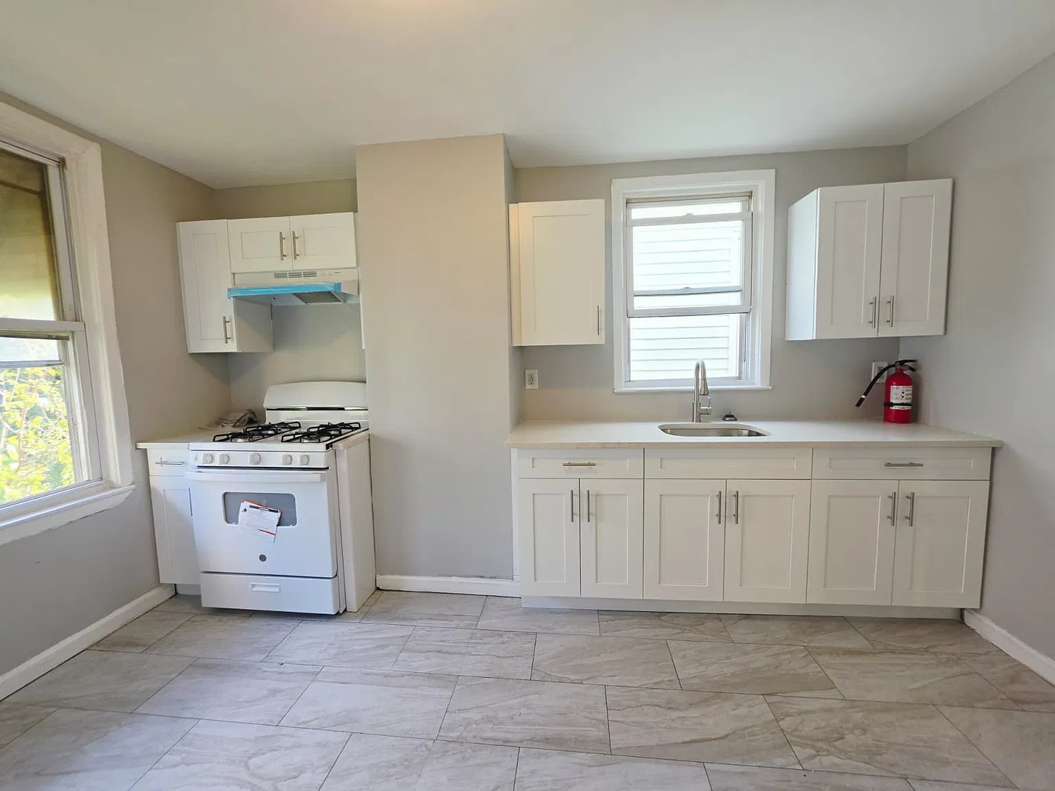 2 bed, 800 sqft, $2,250 — Photo 1