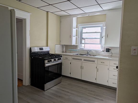 5th image of 8 Palmer Ave