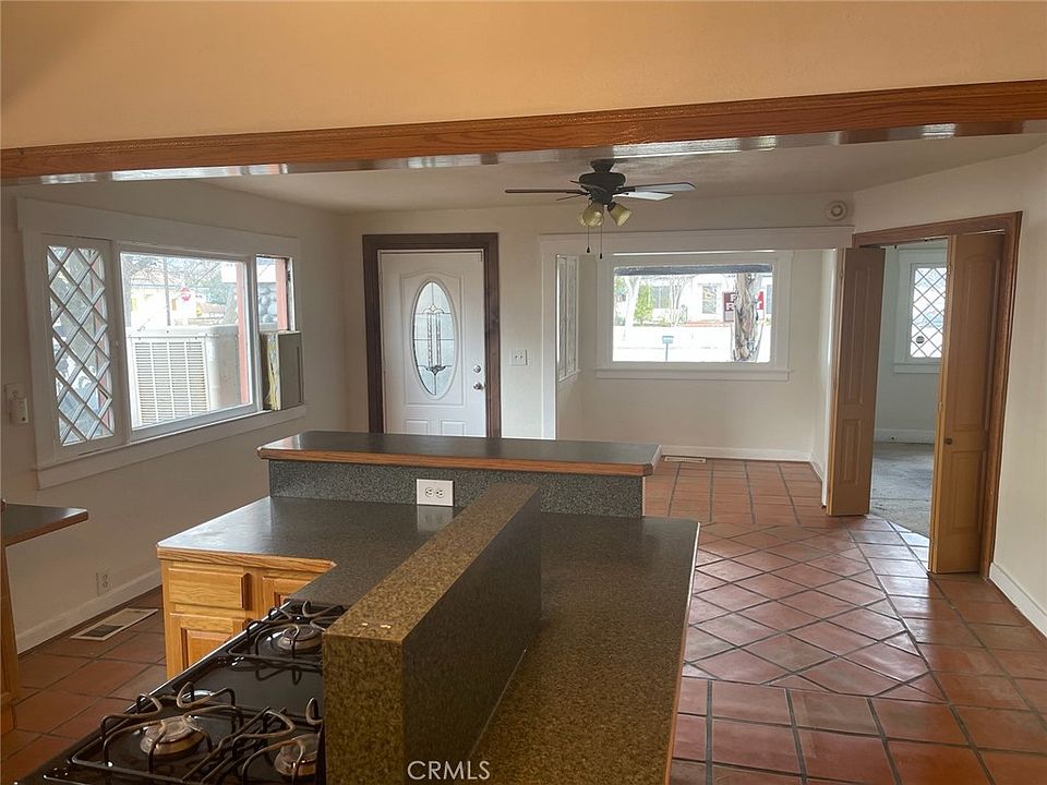 2nd image of 311 S Harvard St #311