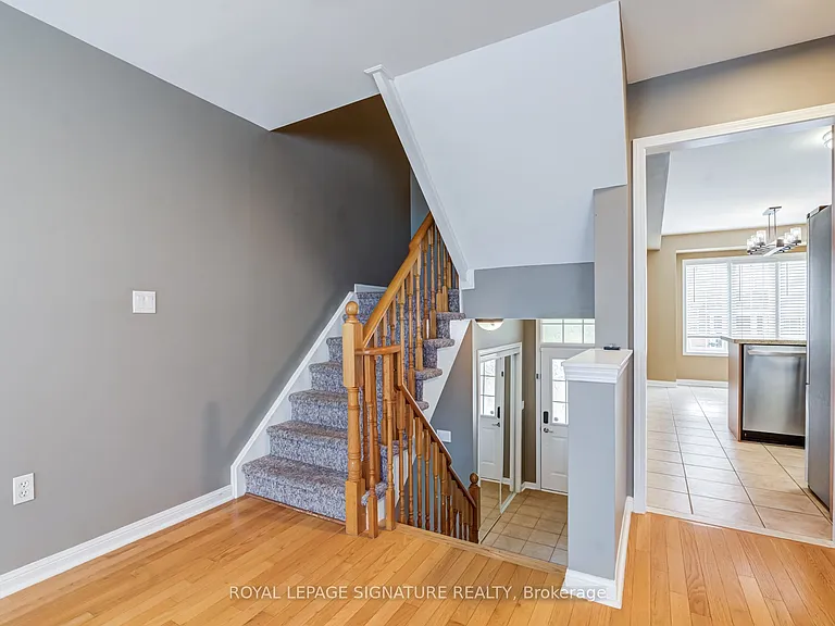 250 Richvale Dr S #3 — Photo 4