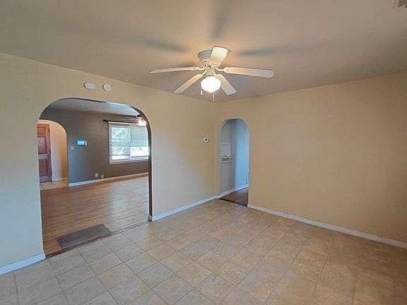3rd image of 1004 S 11th St