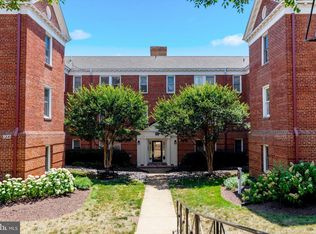 922 S Washington St APT 311, Alexandria, VA 22314