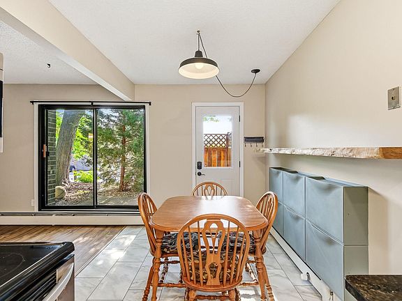 5th image of 4424 Cedar Lake Rd S APT 1