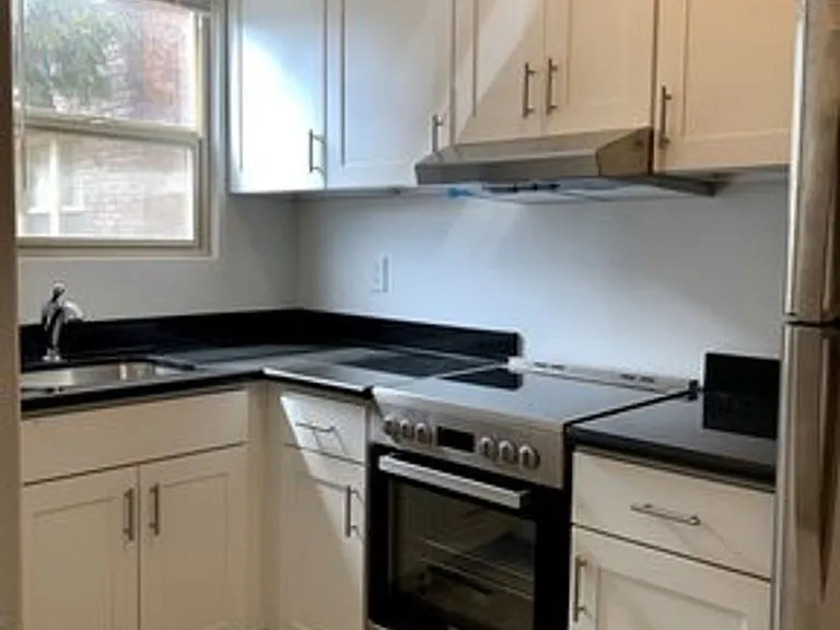 Campus Apartments — Photo 3
