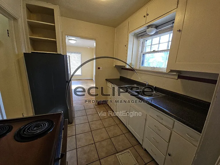 1125 3rd St — Photo 7