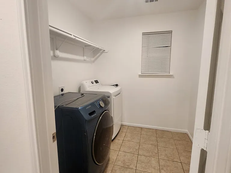 12717 Yoshino Cherry St — Photo 20