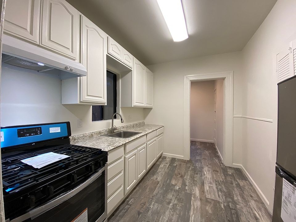 1st image of 2516 Polk St