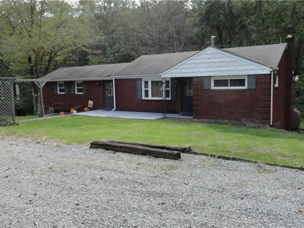 191 Edison Ln, New Cumberland, WV 26047
