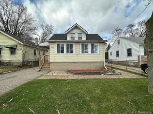 27787 Park Ct, Madison Heights, MI 48071