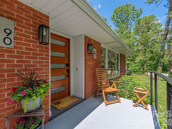 3rd image of 90 Bell Rd