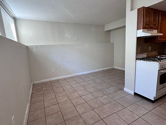 2nd image of 121 Lindbergh Ave Floor 1