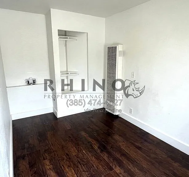2440 B Ave #4 — Photo 4
