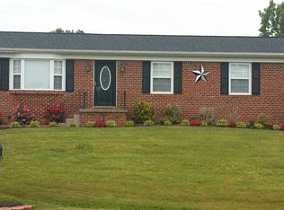 38460 Laurel Ridge Ct, Mechanicsville, MD 20659