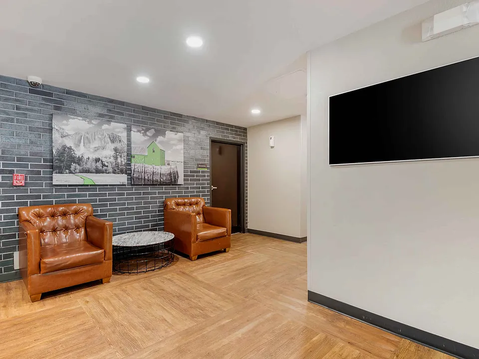 Lobby and Guest Check-in