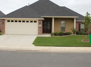 504 Falling Water Cir, Bossier City, LA 71112
