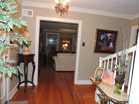 4th image of 200 Lattawood Dr