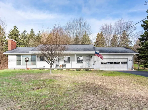 7800 S Lake Shore Dr, Cedar, MI 49621