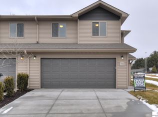 17050 Hawthorne Ave, Omaha, NE 68118