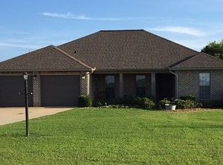 521 Herchel Gallop Rd, Caledonia, MS 39740