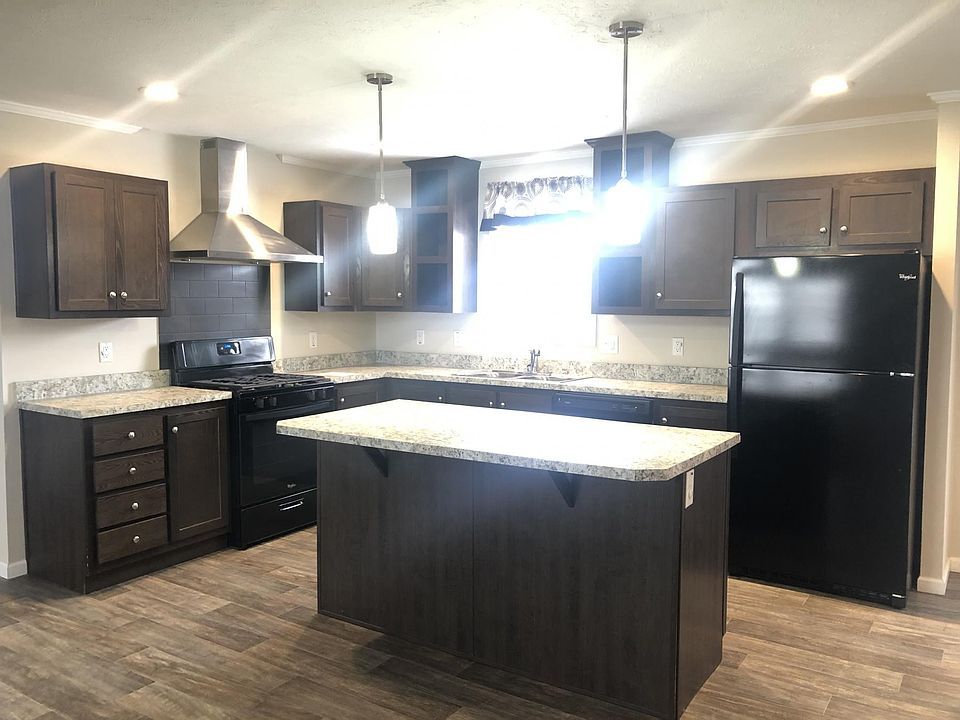 1st image of 32794 Susan Ln N