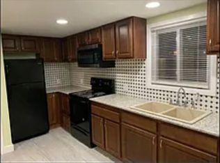 864 Route 715 APT 8, Saylorsburg, PA 18353