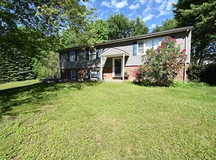 33 Wesley Dr, West Milford, NJ 07480