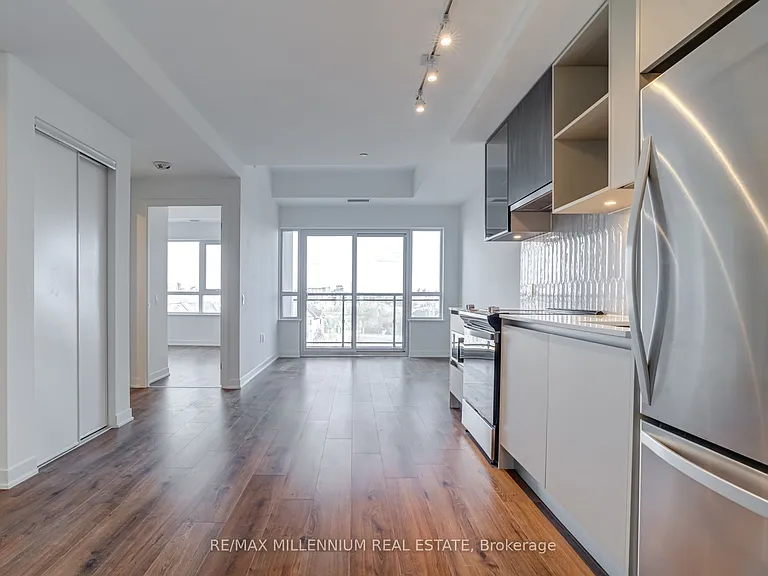 395 Dundas St W #531 — Photo 9