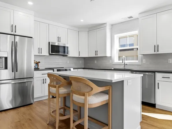1000 Washington St #205, Dedham, MA 02026
