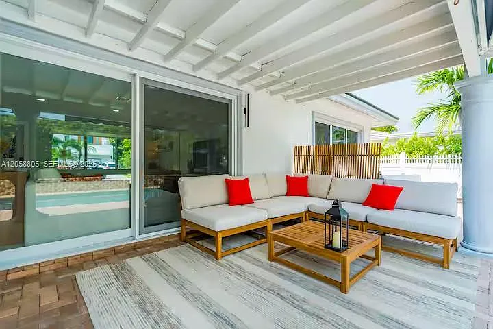 3204 Robbins Rd — Photo 17