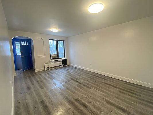 3rd image of 1846 Hendrickson St Floor 2