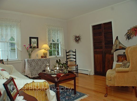 3rd image of 75 W Summit Ave