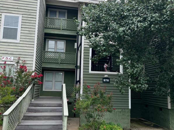 978 Stewarts Creek Dr APT 4