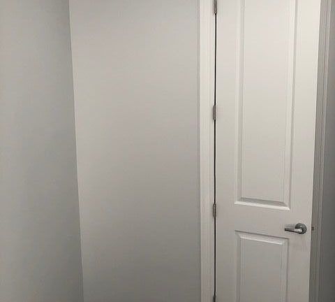 4th image of 4340 41st St APT 1R