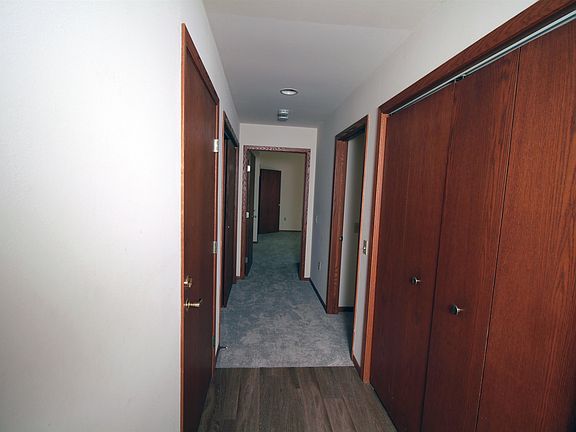 3rd image of 4 Sebring Ct