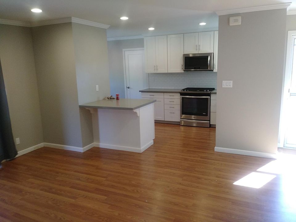 1st image of 2757 Sussex Way