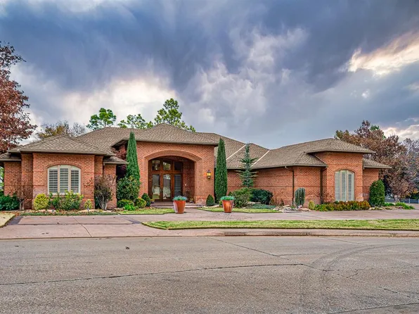1405 Oak Tree Dr, Edmond, OK 73025