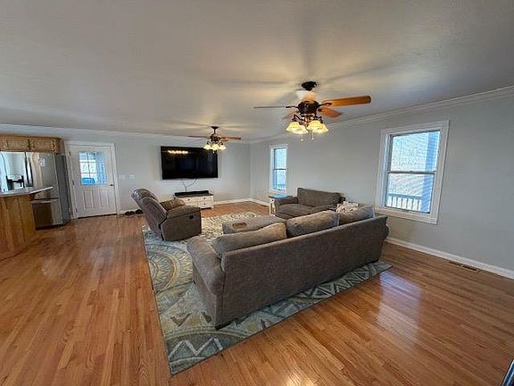 2nd image of 433 Old Glasgow Rd