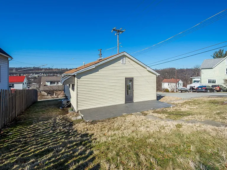 701 Monterey St — Photo 22